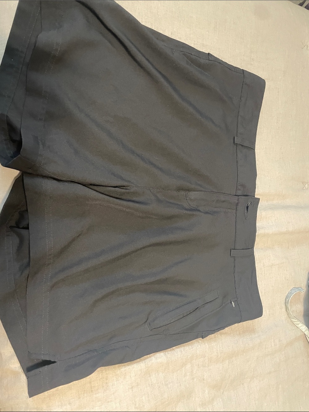 Magellan Outdoors Black Flat Front Men's Shorts